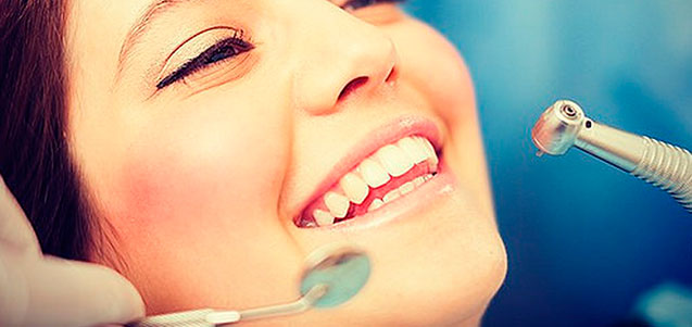 ¿En qué consiste un curetaje dental?