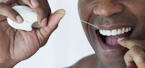 Cómo cuidar los implantes dentales