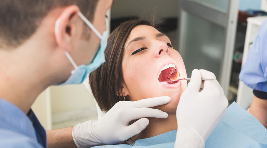 Revisión dentista endodoncia Barcelona